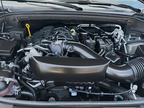 Used 2025 Dodge Durango GT AWD/4WD image 35