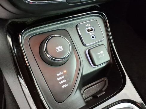 Used 2021 Jeep Compass Limited AWD/4WD image 27