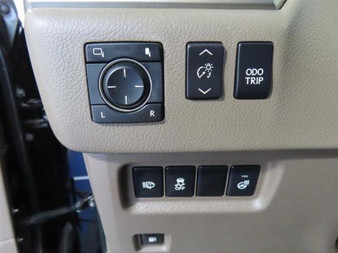 Used 2018 Lexus GX 460 Luxury image 20