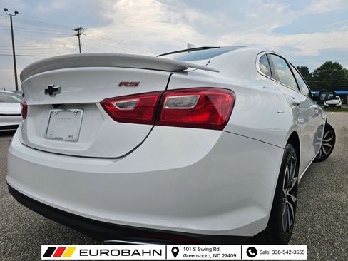 Used 2021 Chevrolet Malibu RS FWD image 5