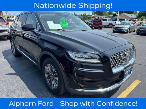 Used 2023 Lincoln Nautilus AWD w/ Premium Package image 3