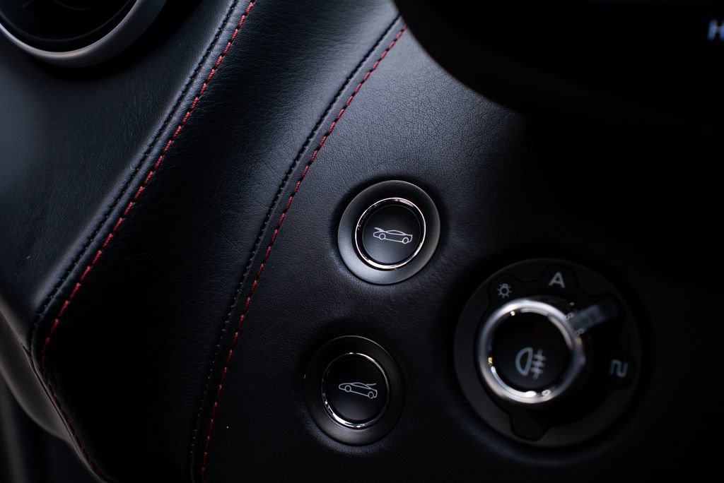 Used 2023 McLaren GT RWD image 43