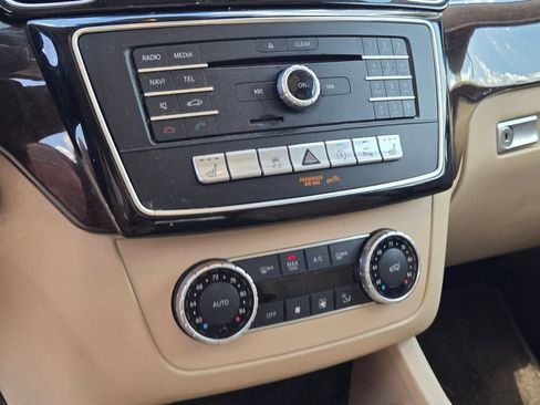 Used 2019 Mercedes-Benz GLE 400 4MATIC image 28