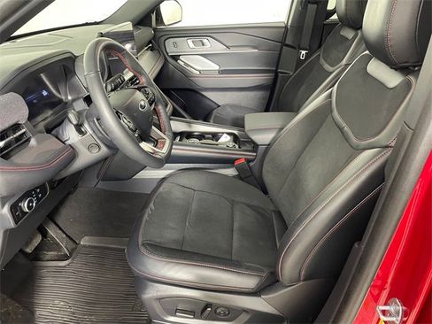 Certified 2025 Ford Explorer ST image 2