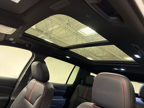 New 2026 Chevrolet Traverse RS FWD image 15
