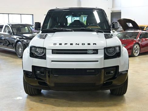 Used 2023 Land Rover Defender 110 X-Dynamic SE image 18