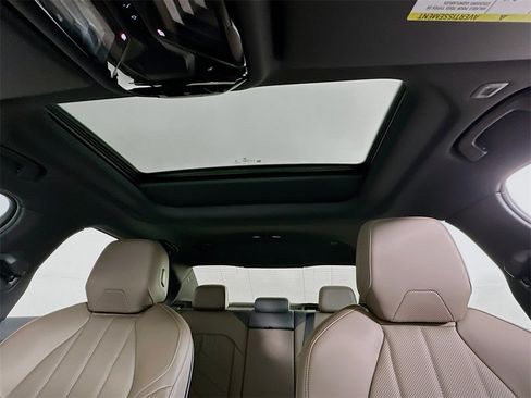 Used 2024 BMW 530i xDrive w/ Convenience Package image 22