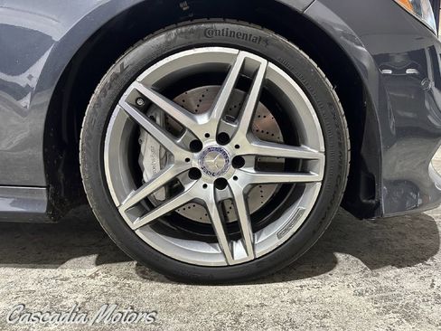 Used 2014 Mercedes-Benz E 550 4MATIC Sedan image 32