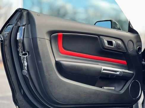 Used 2021 Ford Mustang GT Premium w/ Equipment Group 401A image 18