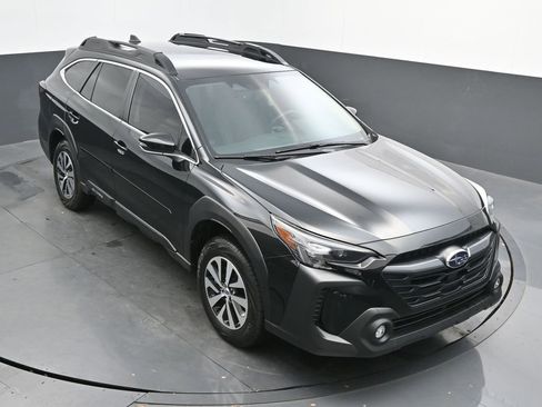 Used 2024 Subaru Outback Premium image 35