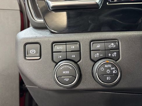 Used 2025 Chevrolet Silverado 1500 LT Trail Boss AWD/4WD image 12