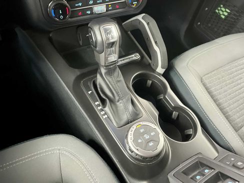 Used 2022 Ford Bronco Outer Banks AWD/4WD image 27