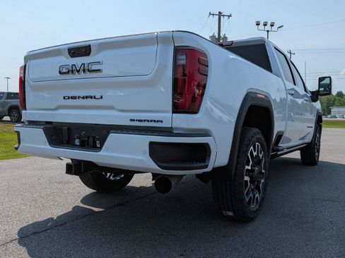 New 2026 GMC Sierra 2500 Denali Ultimate w/ LPO, Black Badging Package AWD/4WD image 8