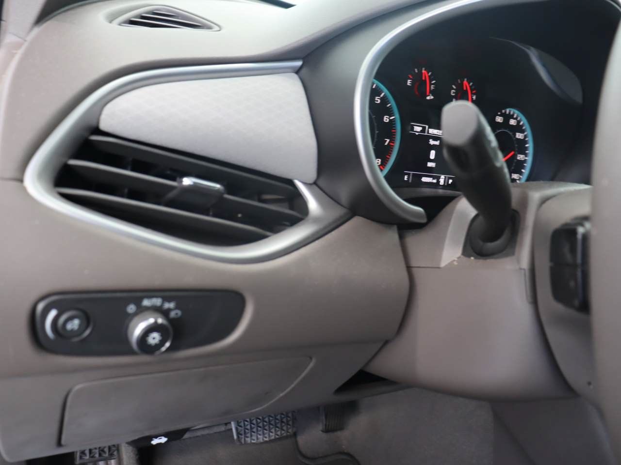Used 2020 Chevrolet Malibu LS FWD image 13