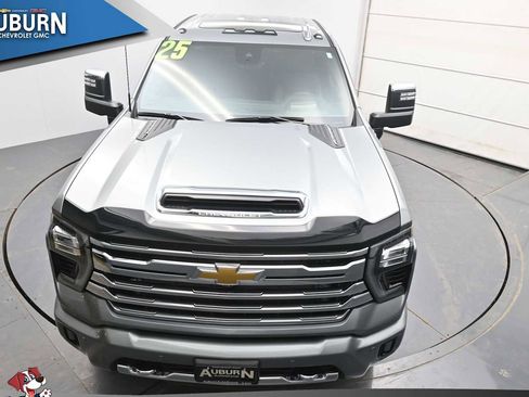 Used 2025 Chevrolet Silverado 3500 High Country w/ Technology Package image 24
