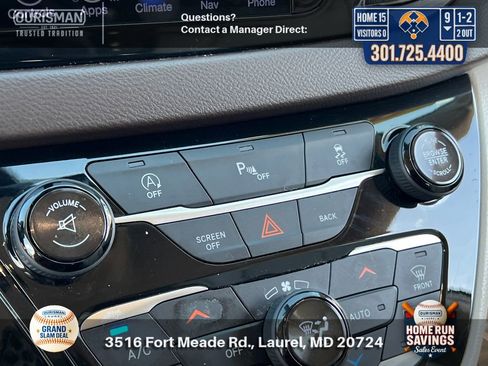 Used 2017 Chrysler Pacifica Touring-L w/ Tire & Wheel Group FWD image 27