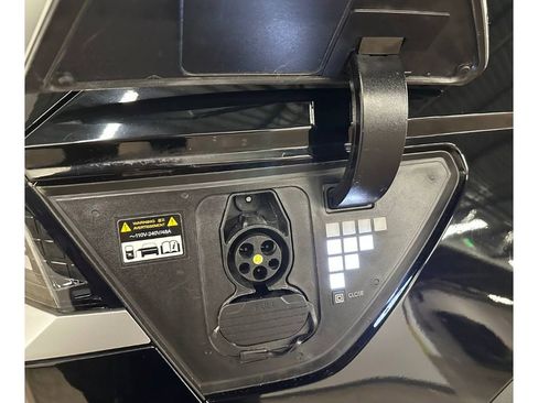 Used 2024 Hyundai Ioniq 5 SEL image 18