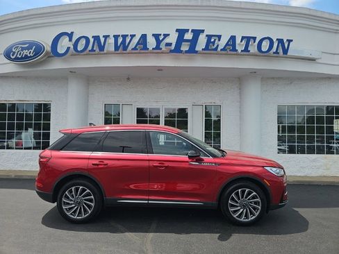 Used 2025 Lincoln Corsair Reserve FWD image 1