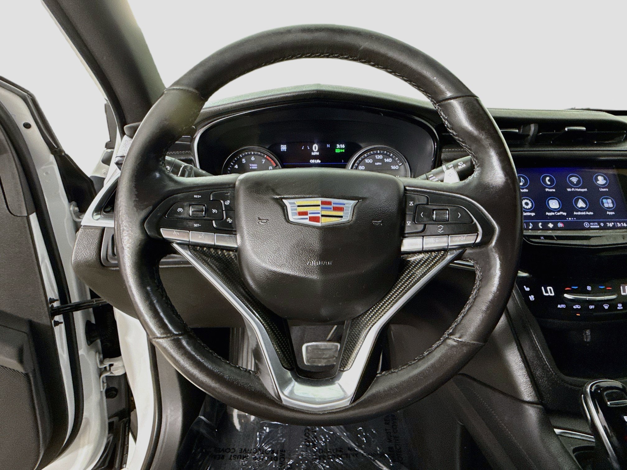 Used 2022 Cadillac XT6 Sport w/ Technology Package AWD/4WD image 13
