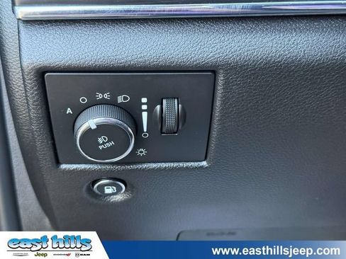 Certified 2020 Jeep Grand Cherokee Limited AWD/4WD image 28