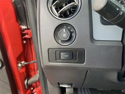Used 2011 Ford F150 XLT w/ XLT Convenience Pkg image 28