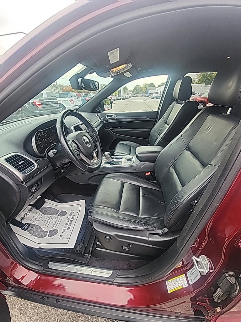 Used 2018 Jeep Grand Cherokee Limited AWD/4WD image 26