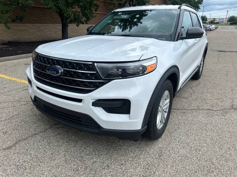 Used 2021 Ford Explorer XLT w/ Class III Trailer Tow Package AWD/4WD image 12