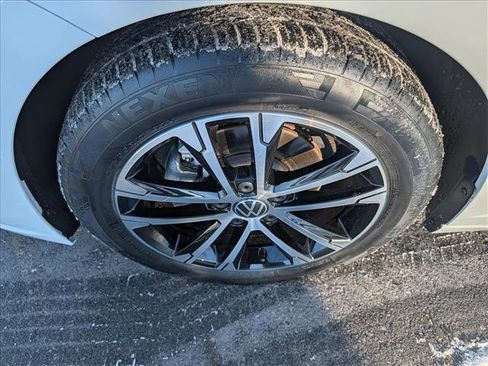 Certified 2023 Volkswagen Jetta Sport image 9