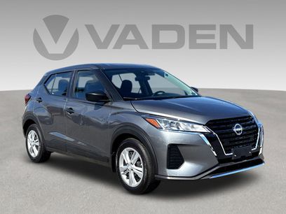 Certified 2025 Nissan Kicks Play S