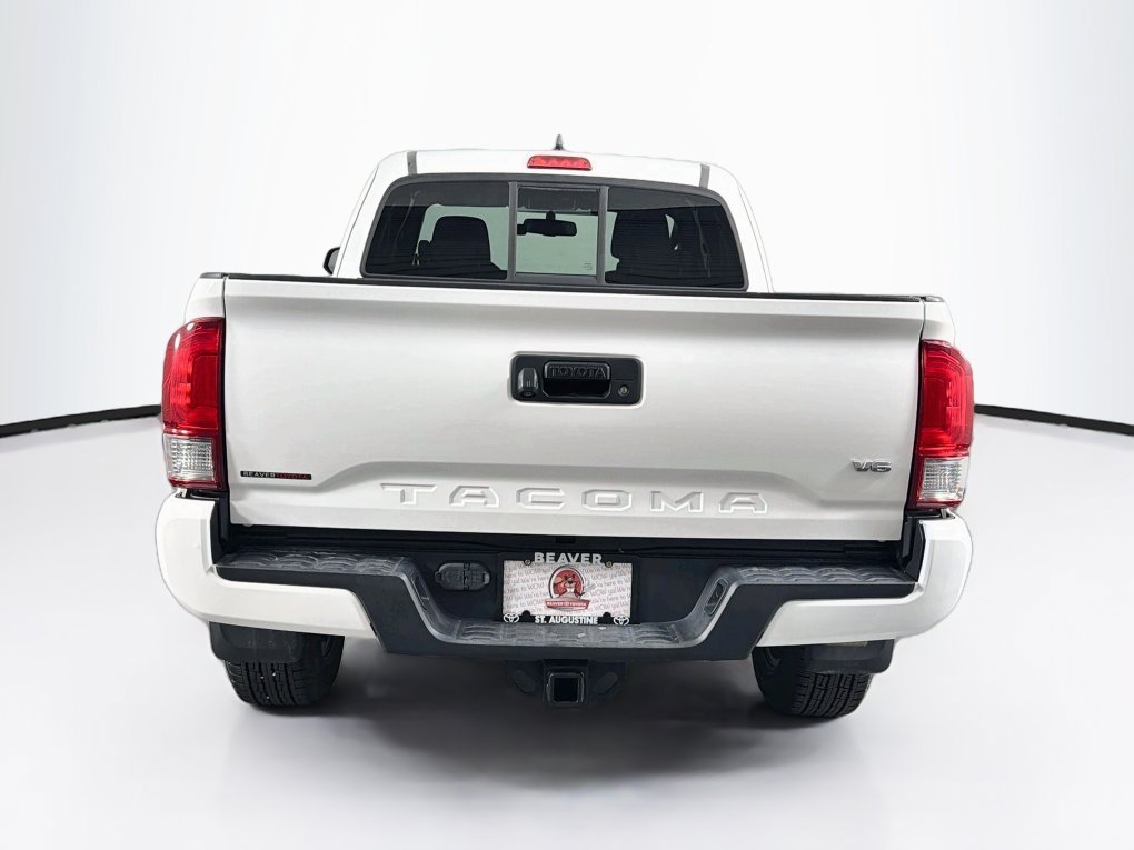 Used 2017 Toyota Tacoma TRD Sport w/ Tow Package RWD image 8