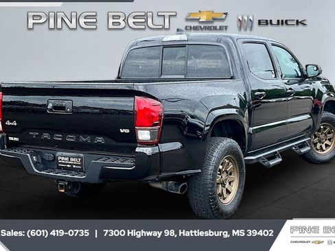 Used 2023 Toyota Tacoma SR AWD/4WD image 12