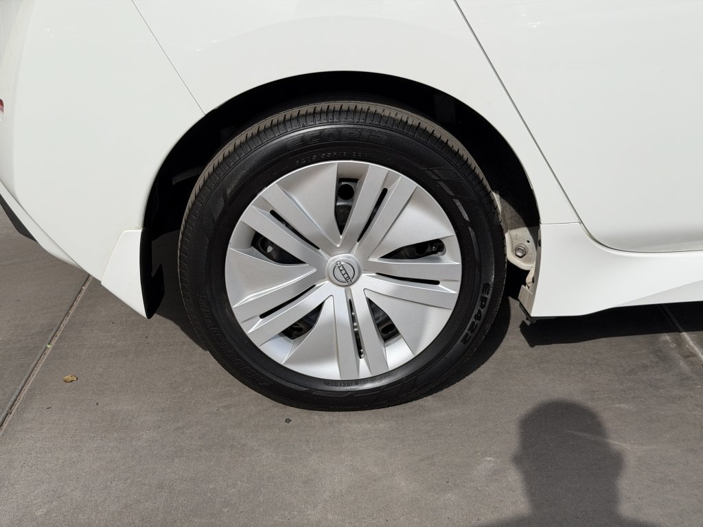 Used 2025 Nissan Leaf S FWD image 15