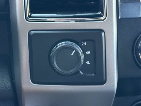 Used 2020 Ford F450 Lariat w/ Lariat Ultimate Package AWD/4WD image 25