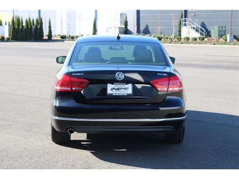 Used 2014 Volkswagen Passat TDI SEL Premium image 3