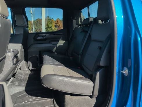 Used 2023 Chevrolet Silverado 1500 ZR2 image 39