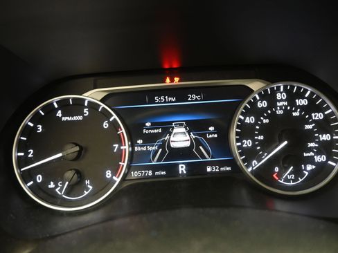 Used 2022 Nissan Sentra SV FWD image 13