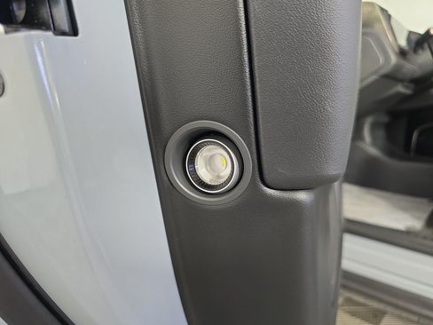 Used 2023 Rivian R1S Launch Edition AWD/4WD image 32