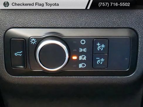 Used 2024 Ford Escape ST-Line w/ Tech Pack #1 AWD/4WD image 9