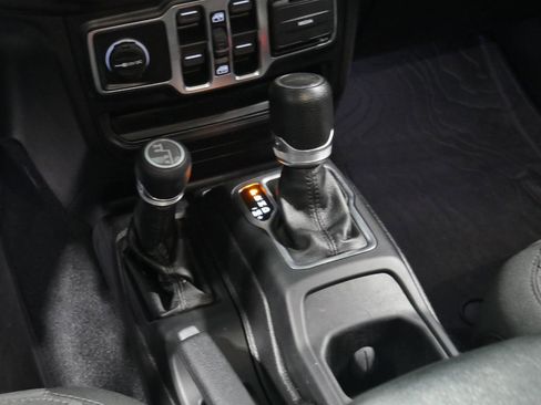 Used 2020 Jeep Gladiator Sport w/ Quick Order Package 24S image 24