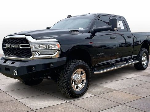 Used 2022 RAM 3500 Tradesman w/ Chrome Appearance Group AWD/4WD image 11