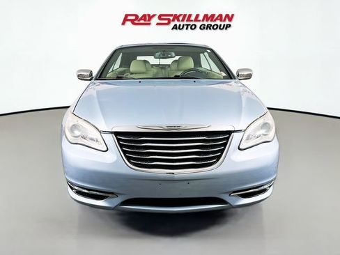 Used 2013 Chrysler 200 Limited image 2