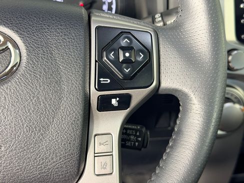 Used 2022 Toyota 4Runner SR5 Premium w/ Moonroof Package RWD image 14