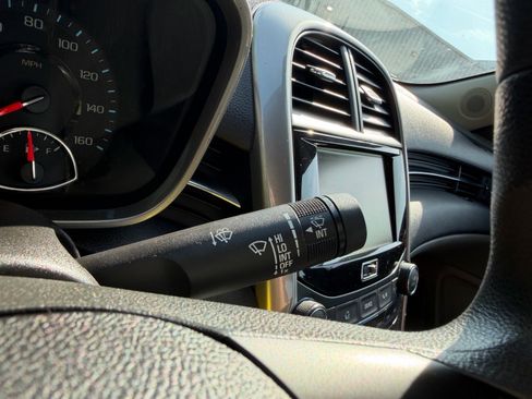 Used 2016 Chevrolet Malibu LT FWD image 33