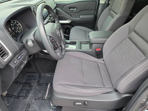 Certified 2023 Nissan Frontier SV w/ SV Convenience Package AWD/4WD image 13