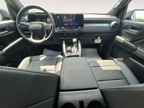 New 2025 Chevrolet Colorado LT w/ LT Convenience Package image 19