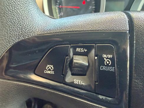 Used 2015 Chevrolet Equinox LS FWD image 13