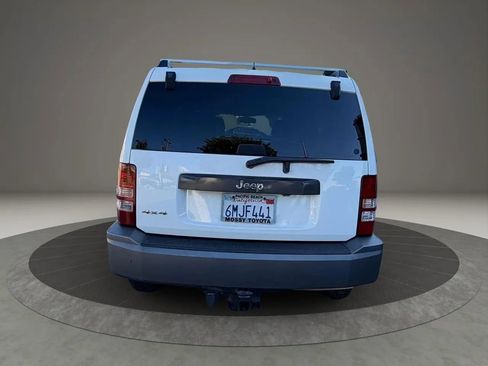 Used 2010 Jeep Liberty Renegade w/ Navigation Convenience Group image 6