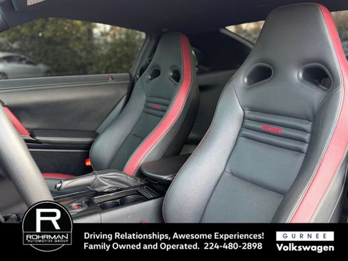Used 2015 Nissan GT-R Black Edition AWD/4WD image 11