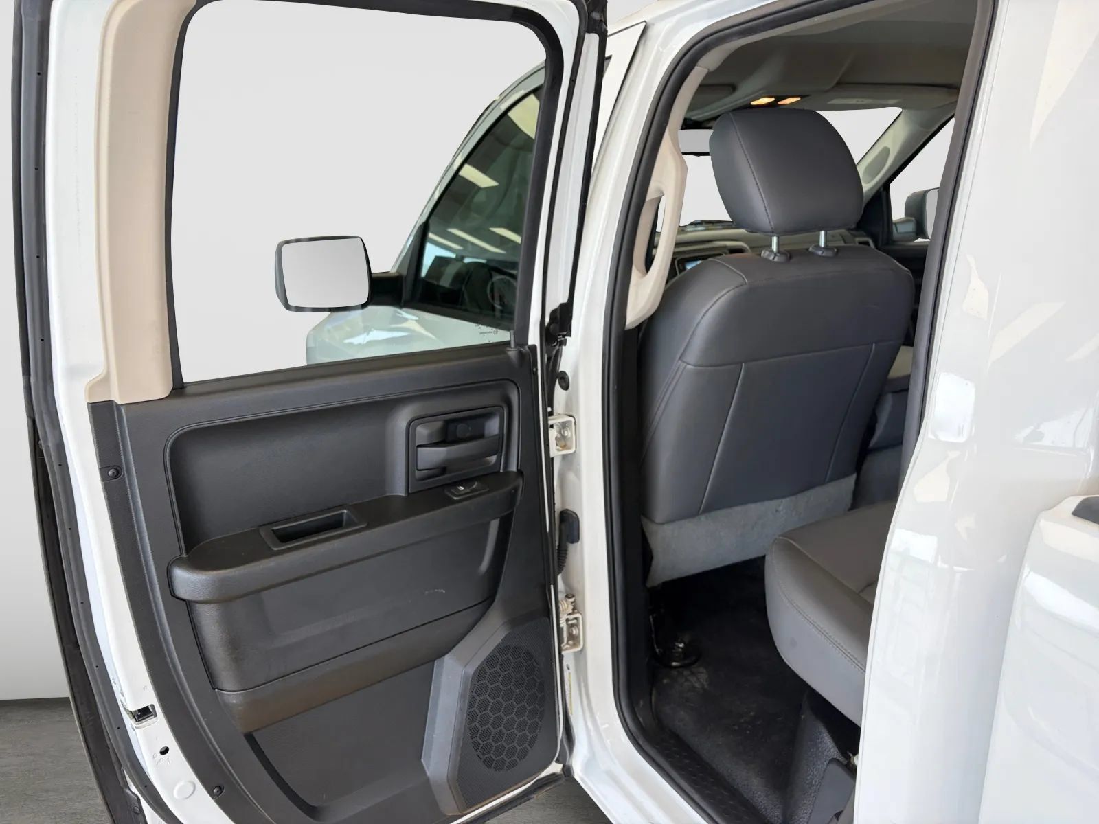 Used 2016 RAM 1500 Tradesman RWD image 14