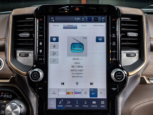 Used 2025 RAM 1500 Limited w/ Bed Utility Group image 26